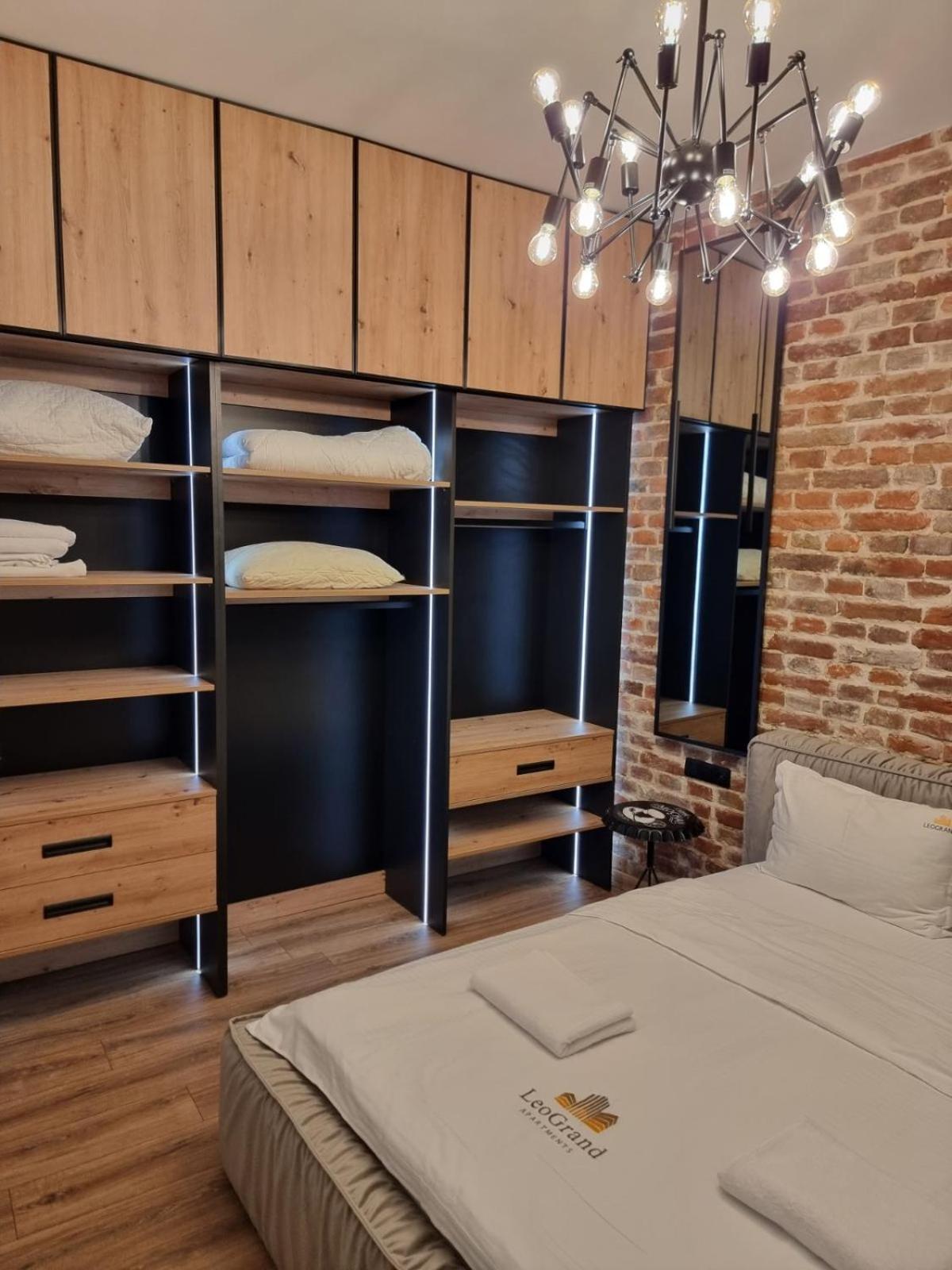 Leogrand Apartments On Krakivska 26 Lviv Buitenkant foto